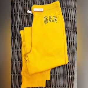 Gap Kids XXL gold logo joggers in excellent used condition